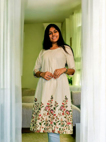 Aara – Garden Border Long Kurti